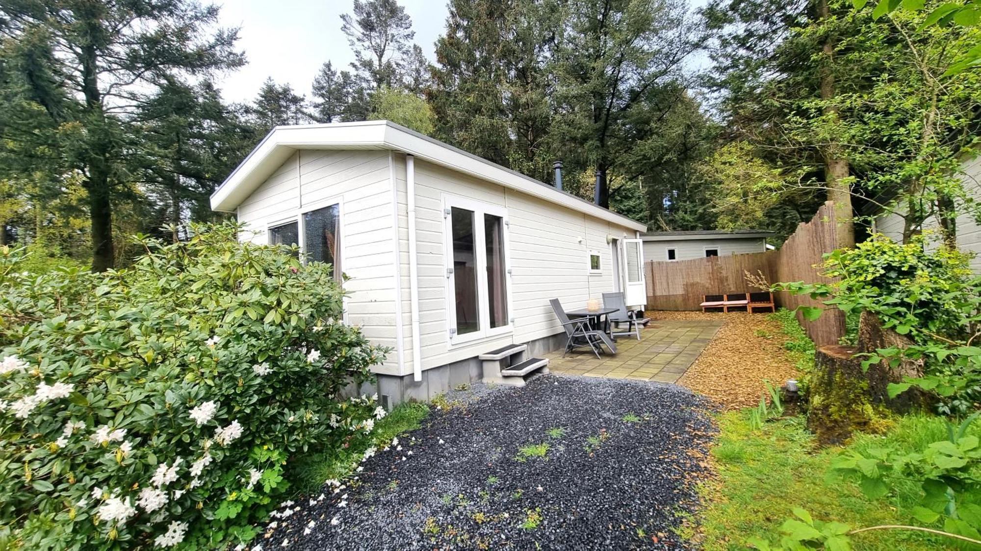 Gezellig Gemoderniseerd Chalet Op De Veluwe Putten Exterior photo